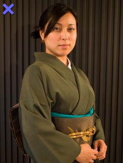【ダメ写】前からの写真も抑えておきたいけど、これだとなんだか仕事中の仲居さんですよね。