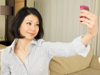   今月から、キヤノン・アジア（ キヤノン・シンガポール ）の Web サイト上の「 SnapShot 」というコーナーで、「 自撮り（ Selfie ）」ネタの連載を始めました。アジア、特に東南アジアの女性向 […]